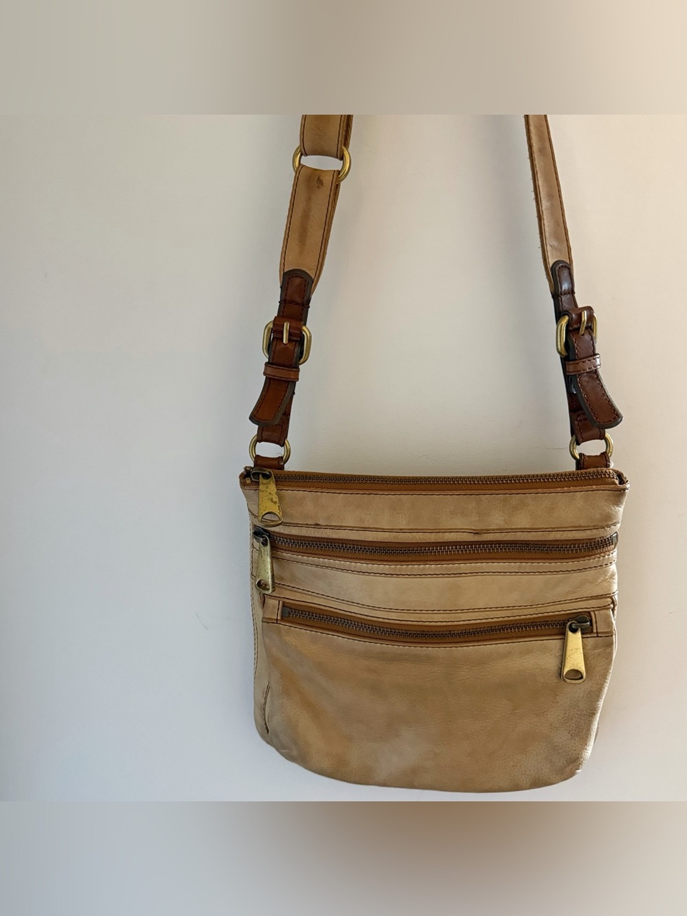 Vintage Fossil Leather Crossbody Bag